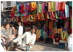 shopping-in- aminabad